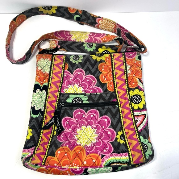 Vera Bradley Medium Hipster Crossbody Bag Flower Pattern Adj. Strap Retired - Picture 1 of 4